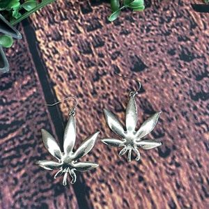 Silver Marihuana Earrings